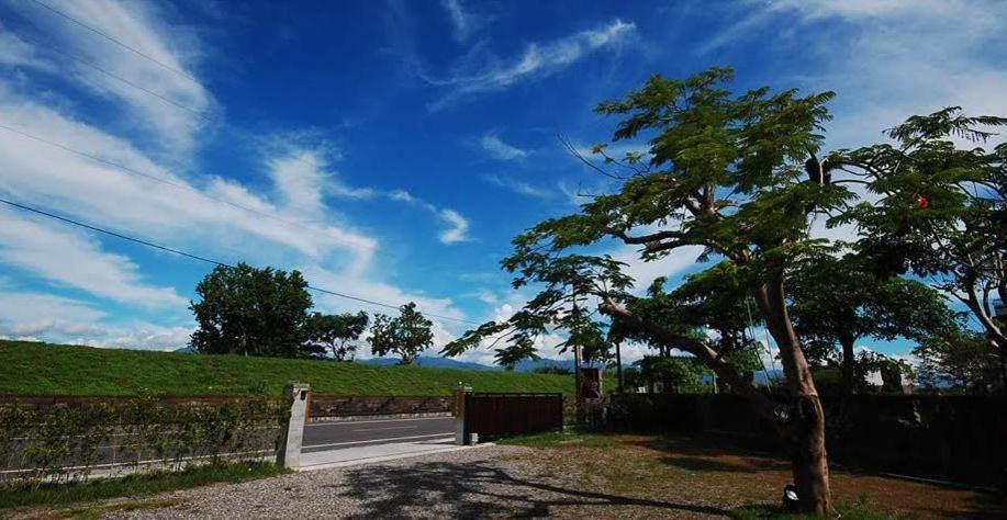 March 3 B&B Yilan หลัวตง ภายนอก รูปภาพ